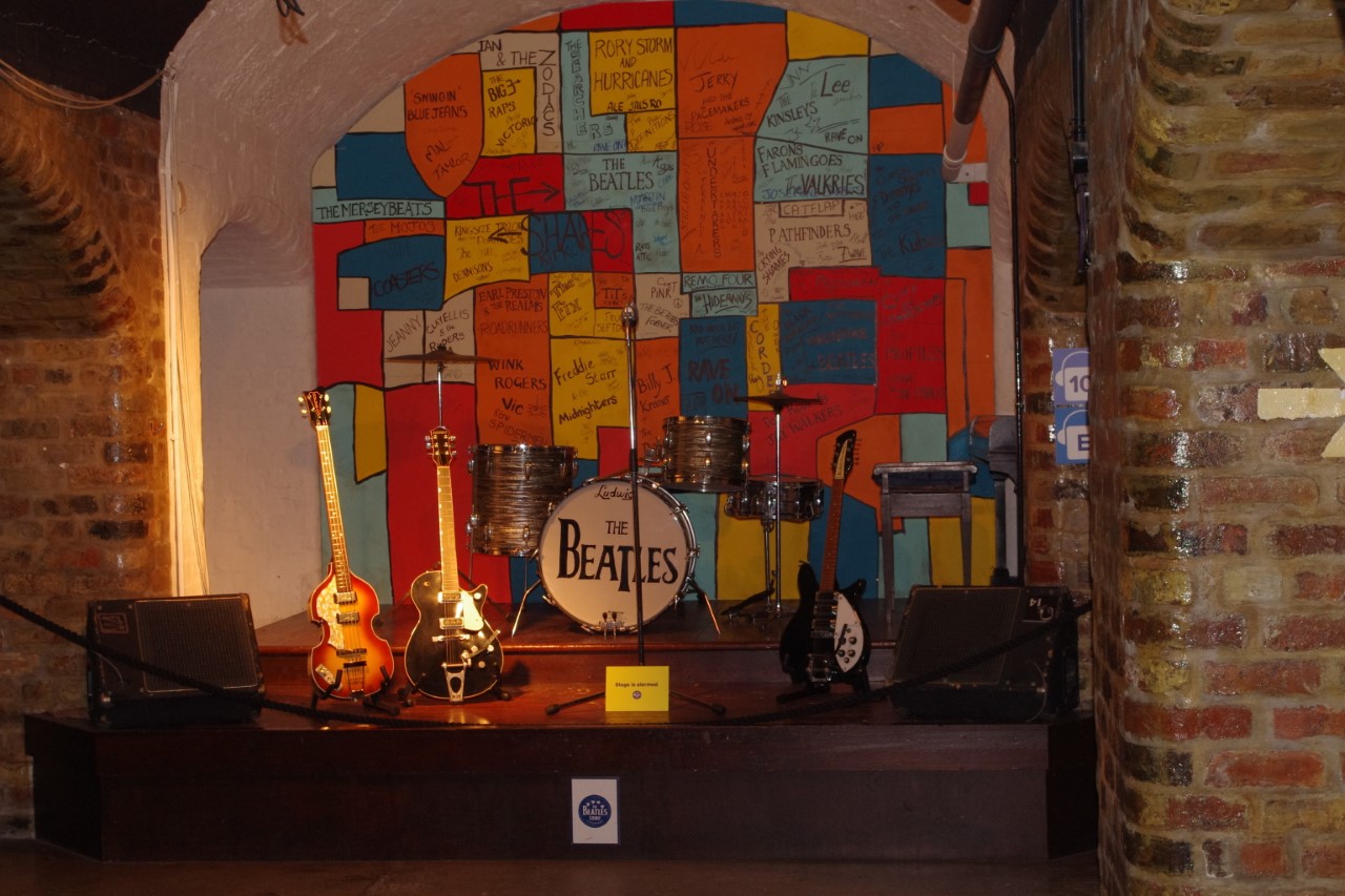 Coronation evening at the Two Poplars